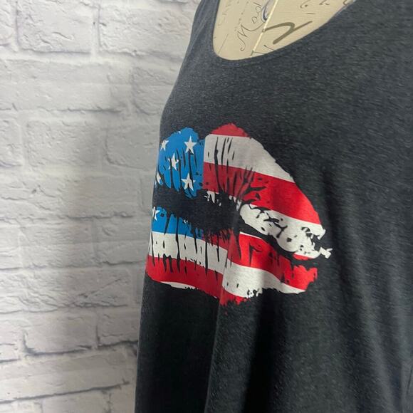 Cold Crush Gray Tank Top with American Flag Lips - XL - Picture 6 of 6